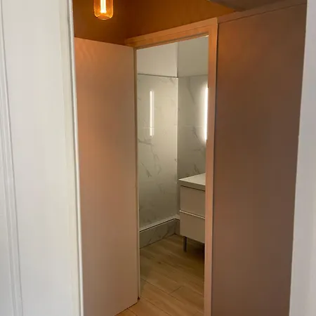 Magnifique Duplex Avec 2 Et Parking Gratuit דירה