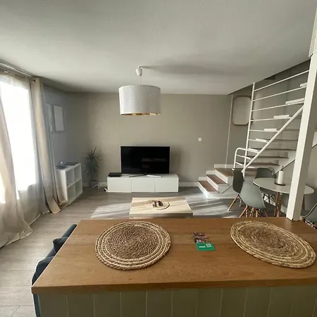 Magnifique Duplex Avec 2 Et Parking Gratuit *
