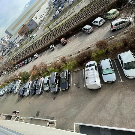 Magnifique Duplex Avec 2 Et Parking Gratuit * גרנובל
